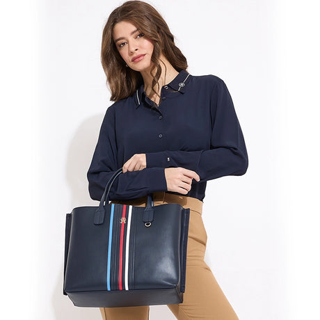 TOMMY HILFIGER ICONIC LOGO SHOULDERBAG NAVY B124