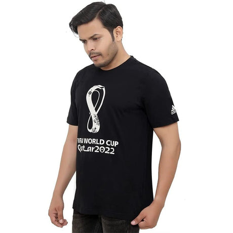 ADIDAS FIFA WORLD CUP 2022™ GRAPHIC TEE HD6367 - Runner